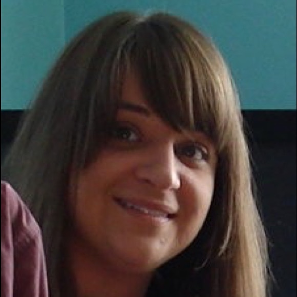 Meet your Posher, Nicole - Picture 3 of 3